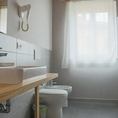 Casa Lenka 3*
