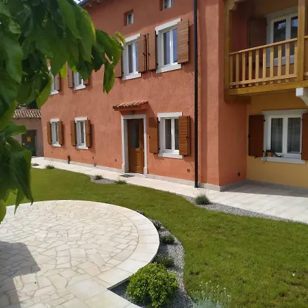Guest house Casa Lenka