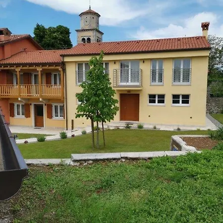 Casa Lenka Guest house