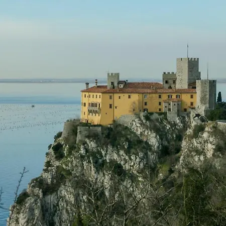 Casa Lenka *