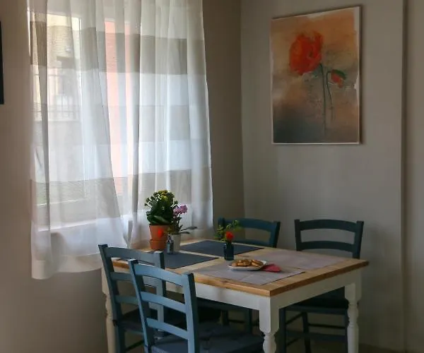 Casa Lenka Konukevi 3*